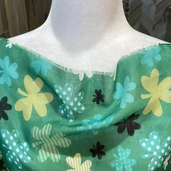 Saint Patrick’s Day Scarf - Lucky Irish ☘️ - Picture 3 of 3